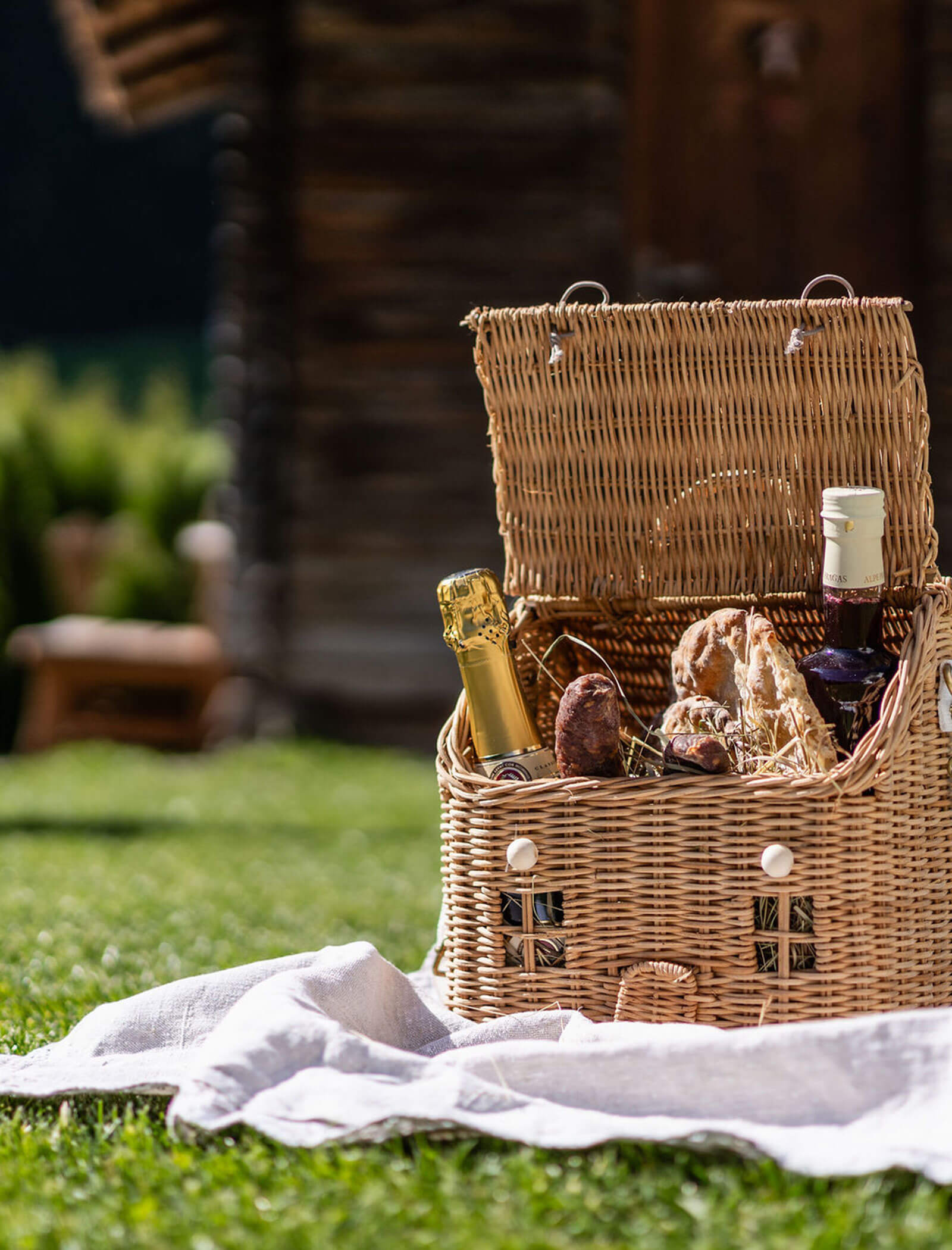 Snack box in the countryside - Ariane's Guesthouse